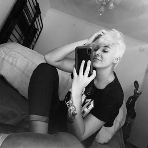 Meet your Posher, Zoe